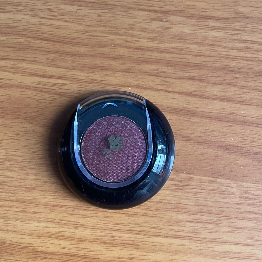 Lancôme color design eye shadow in ruby velvet